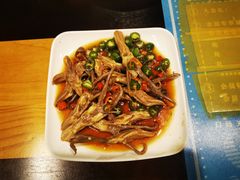 -臻鲜燕海鲜融合餐厅(金陵style店)