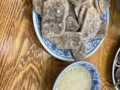 老北京炸灌肠-门框胡同百年卤煮(新街口店)