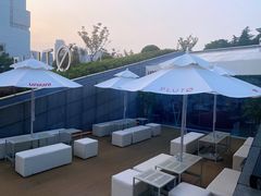 -UNI UNI(环亚凯瑟琳店)