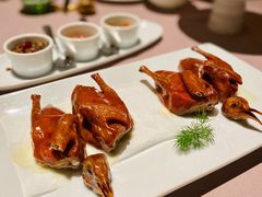 脆皮乳鸽-新荣记(BFC外滩金融中心店)