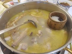 -朴小妹人参鸡汤火锅(长白山万达店)