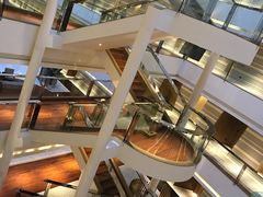 -上海滴水湖皇冠假日酒店