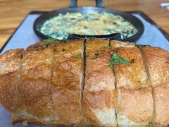 雅枝竹菠菜酱配法包-SMOKI & CO(五大道店)