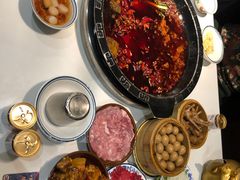 -卤校长老火锅(杨家坪直营店)
