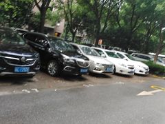 -停车场(凯德·都会新峰东南)