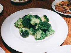-阿里家·新疆烤肉酒場 by MIG