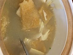 -侬佳蒸菜馆(听潮店)