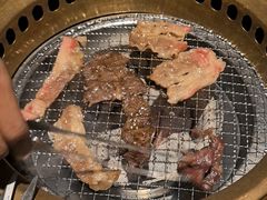 -山川小町·极番烧肉(新地假日广场店)