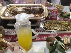 -刘姐啤酒鱼民族演艺餐厅(西街总店)