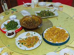 -华龙特色大骨鸡农家菜馆