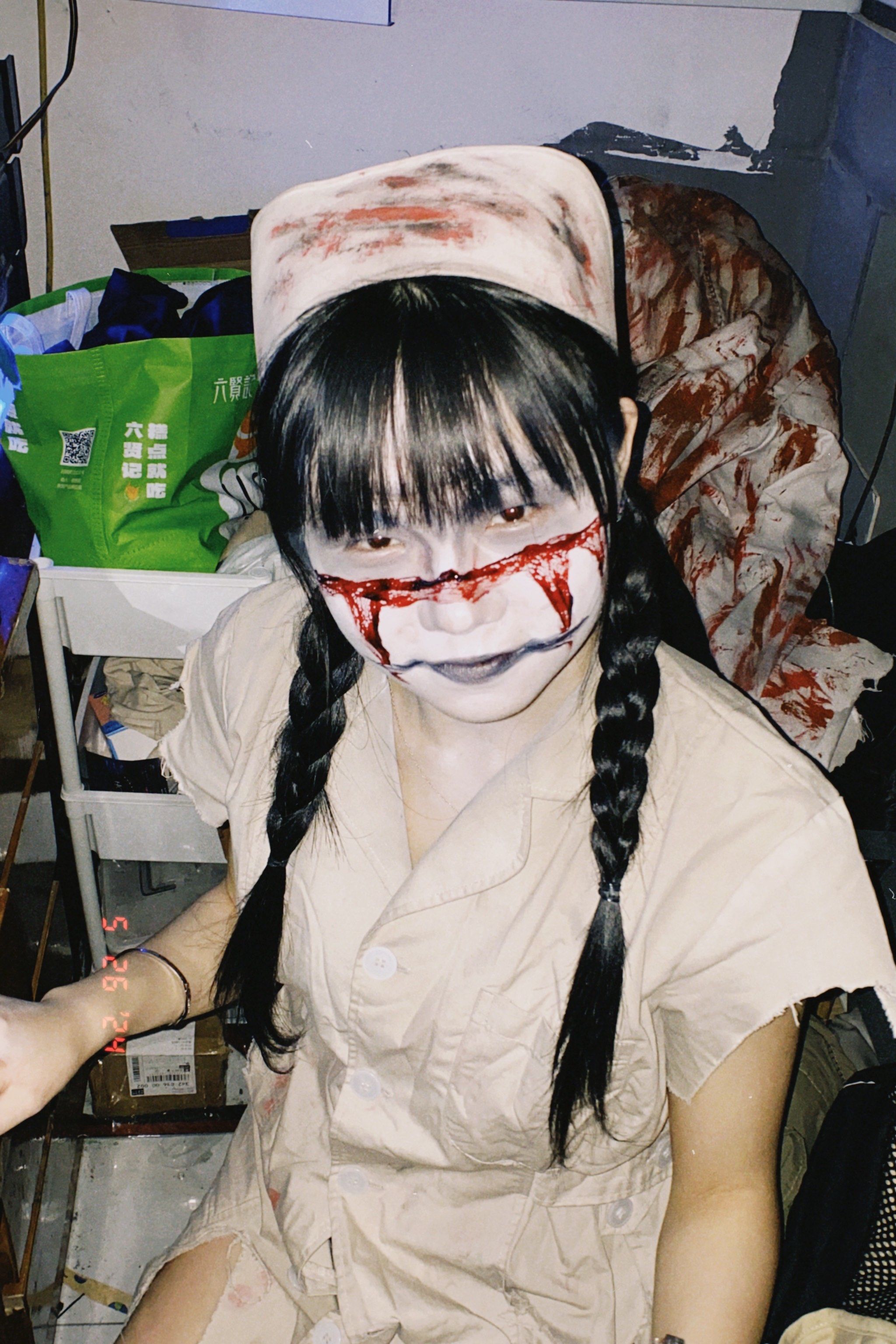 寄生虫
想玩很久的寄生虫