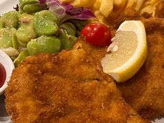 慕尼黑式炸鸡排配芸豆沙拉-申德勒加油站餐厅(三里屯北小街店)