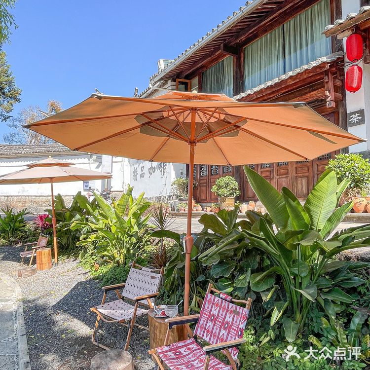 腾冲旅行｜和顺古镇荷花池畔小资咖啡