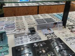 -罗伯特眼镜·蔡司官方授权(罗湖国贸店)