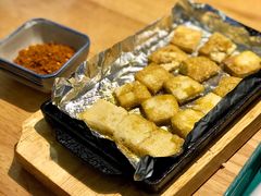 路边摊摊火烤的爆浆小豆腐-贵凤凰贵州米粉(望京店)