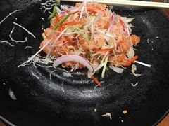 三文鱼齐齐捞起-香山家宴