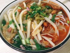 -忆螺巷螺蛳粉(步行街小巷店)