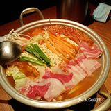 上面撒的粉很香。「铁板章鱼肥牛」铁板章鱼肥牛撒上芝士
