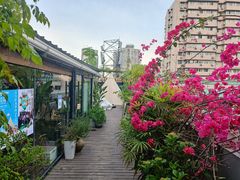 -拖板鞋咖啡旅行酒店(春熙路地铁站店)