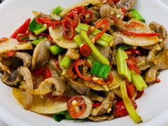 酸辣鸡杂-红色湘菜馆(春风店)