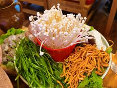 -民食香·腊排骨野生菌美食(木府店)