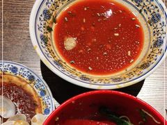 -爆炸头阿姨小四川正宗川味小吃(无任何分店)