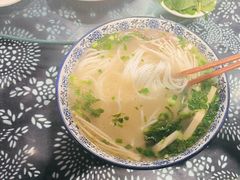 -桥香园云南过桥米线(金马碧鸡店)