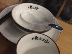-聚汇三少·龙虾·中餐厅(莫邪路新天地店)