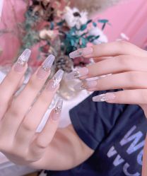 -花系美·美甲美睫精品店