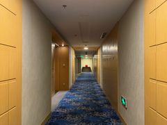 -上海虹桥西郊假日酒店