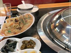 -炖四方东北铁锅炖·烧烤小龙虾(中豪国际店)