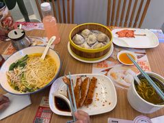 特色炸猪排-小杨生煎(白玉兰广场店)