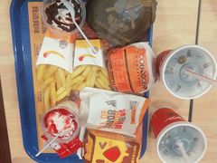 草莓新地-汉堡王(下沙银泰店)