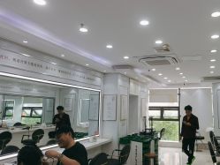 -镁连社·美联社