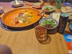 -洱火云南酸菜牛肉火锅(石景山当代商城店)