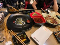 -何师烧烤·香辣蟹·川菜·30年老品牌(太古里旗舰店)