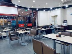 大堂-李先生牛肉面大王(北京站售票厅餐厅)
