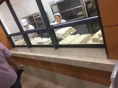 面包甜点陈列柜-社区食堂