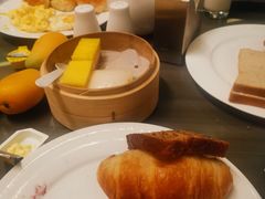 -上海滴水湖皇冠假日酒店