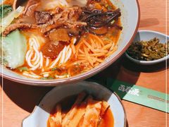 -百春原湖南牛肉粉(百联世纪店)
