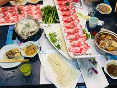 -名都晓荷塘主题火锅(海城街店)