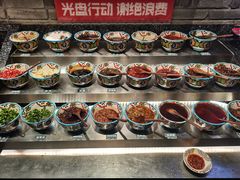 -老牌坊云南鱼豆花火锅(哈西万达店)