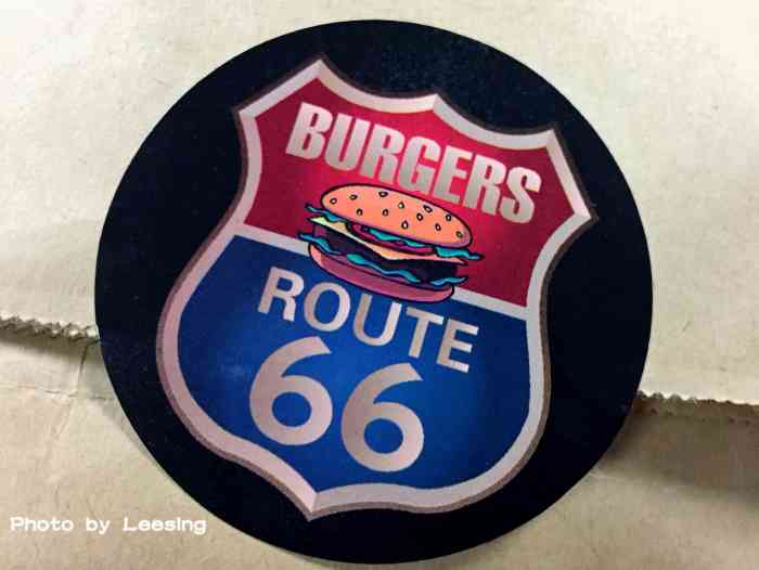 66号公路汉堡(民族店)-"跟舍友两人点的外卖,汉堡味道还是可以的～.