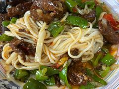 -歹歹的加个面过油肉拌面