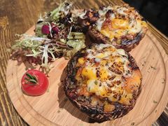 芝士煙肉焗有機大蘑菇-layback cafe & bar