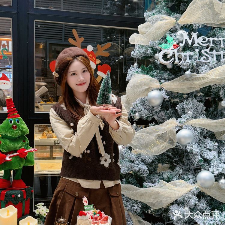 温州印象城！圣诞雪屋太超前了吧…