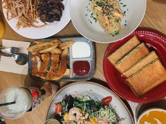 -HELLO 27 意面·沙拉·帕尼尼