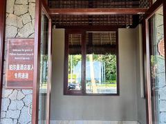 -三亚湾海居铂尔曼度假酒店