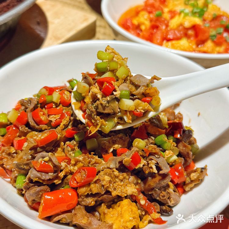 别问了！！在黄岩！！这家湘菜馆太费米饭了…..