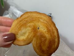 小蝴蝶酥-上海哈尔滨食品厂(淮海中路店)